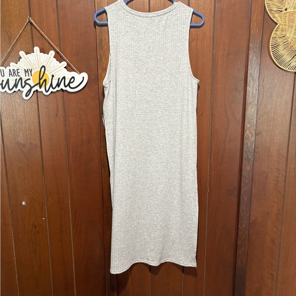 H&M Light Gray Ribbed Top - Picture 4 of 7